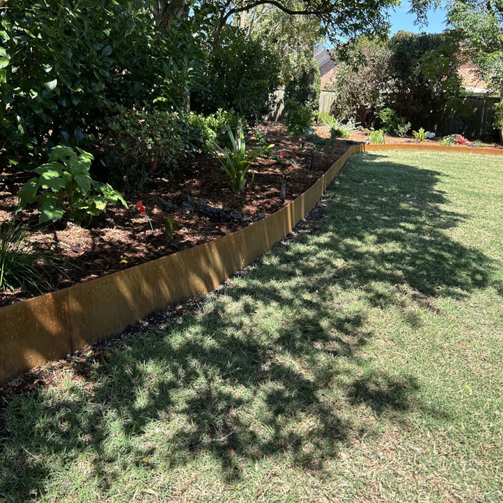 Rust edging with English beauty