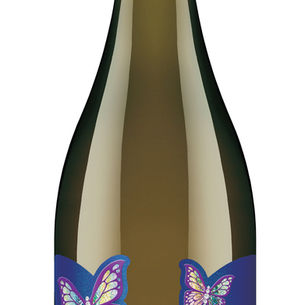 Dolly Parton Launches Dolly Wines Pinot Noir for Valentine's Day
