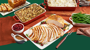 Metro Diner Pre-Orders of Christmas Heat & Serve Feasts, Gift Card Specials + Christmas Hours