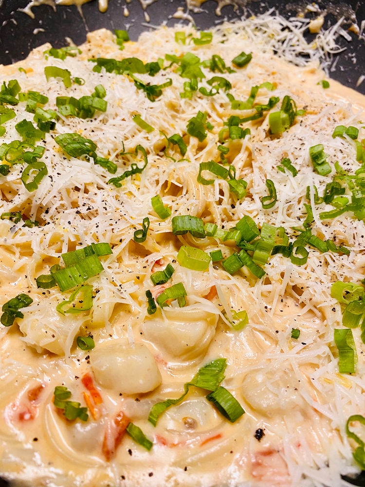 DISH OF THE MONTH SCALLOP LINGUINE WITH CREAMY SAUCE