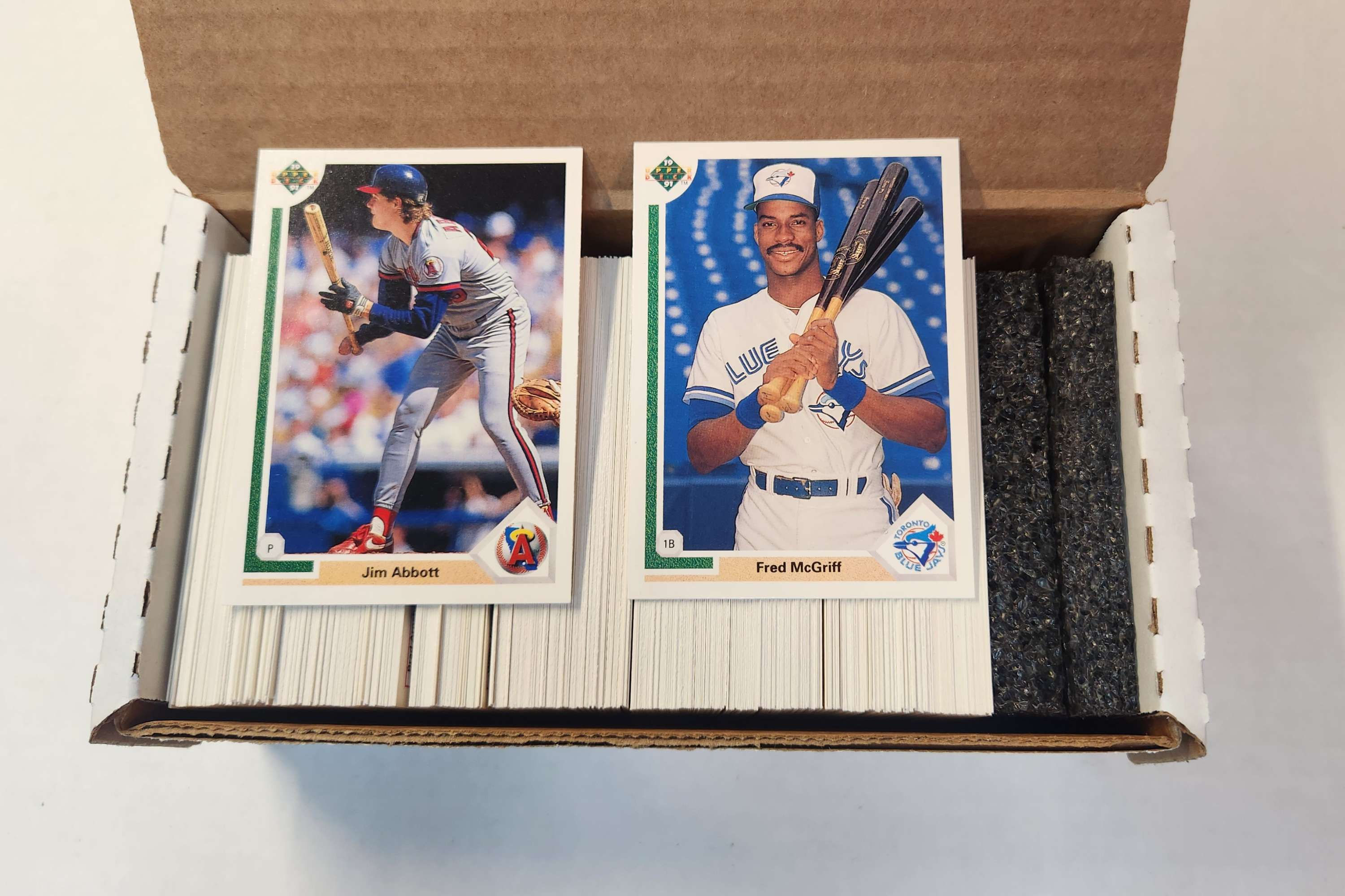 1991 Upper Deck Baseball lot of just under 400 common cards