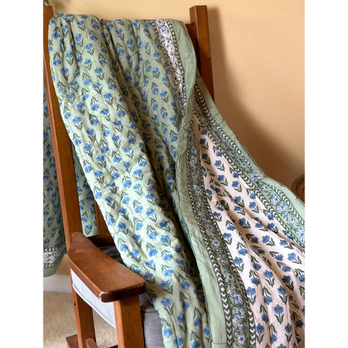 Daisy Handcrafted Reversible Cloud Comforter (King Size) | Ruhe The Home Look