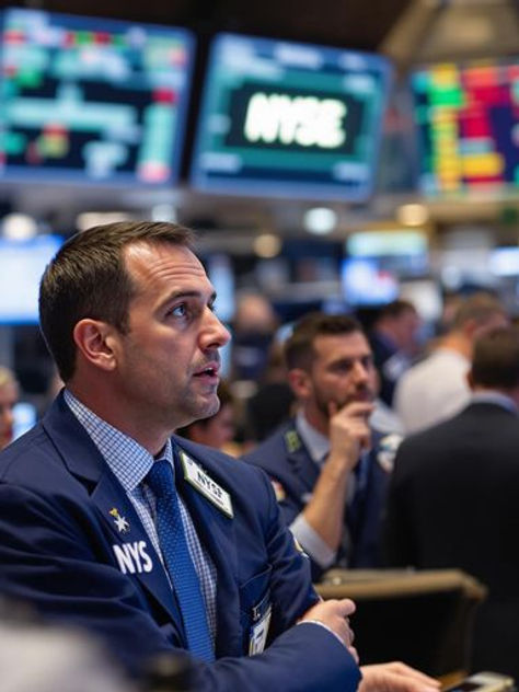 Is the S&P 500 Overvalued? The Role of the Magnificent 7 Stocks in Inflating the Index