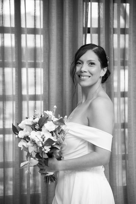 Fine art portraits of couples during their engagement in Costa Rica.