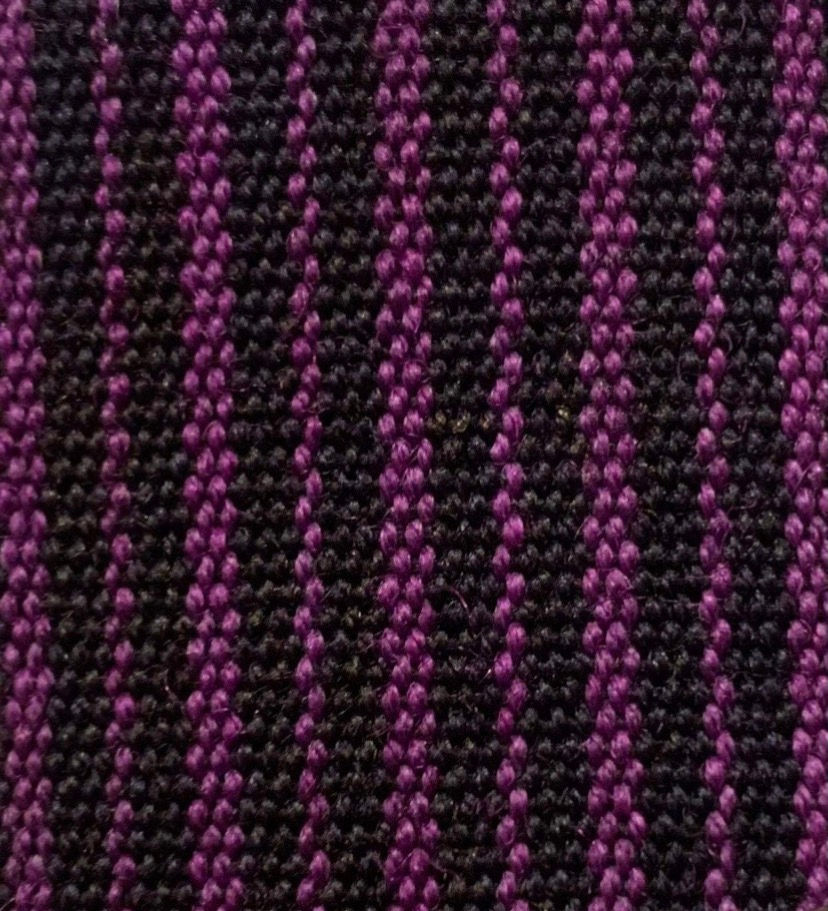 Thumbnail: Hárprýđi viđ føroyskum vovnum ullintum toyđi - Fleiri litir