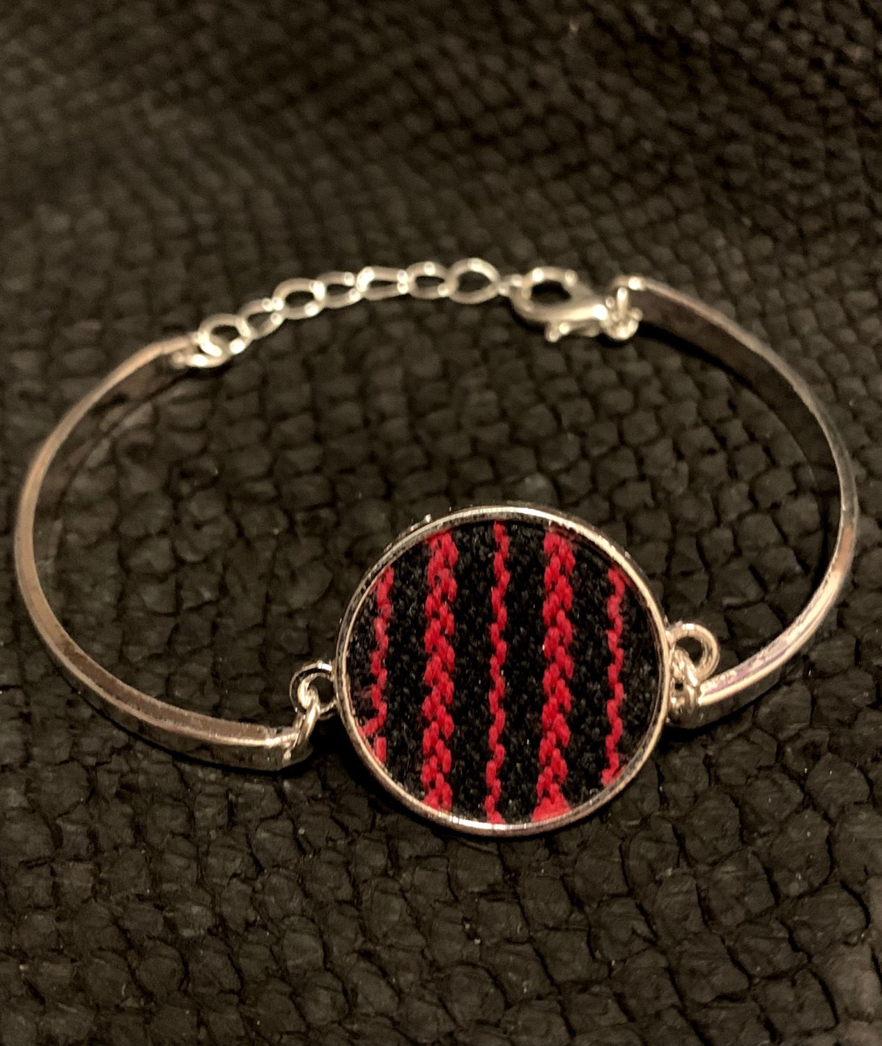 armband viđ føroyskum vovnum toyði - Ymiskar litir