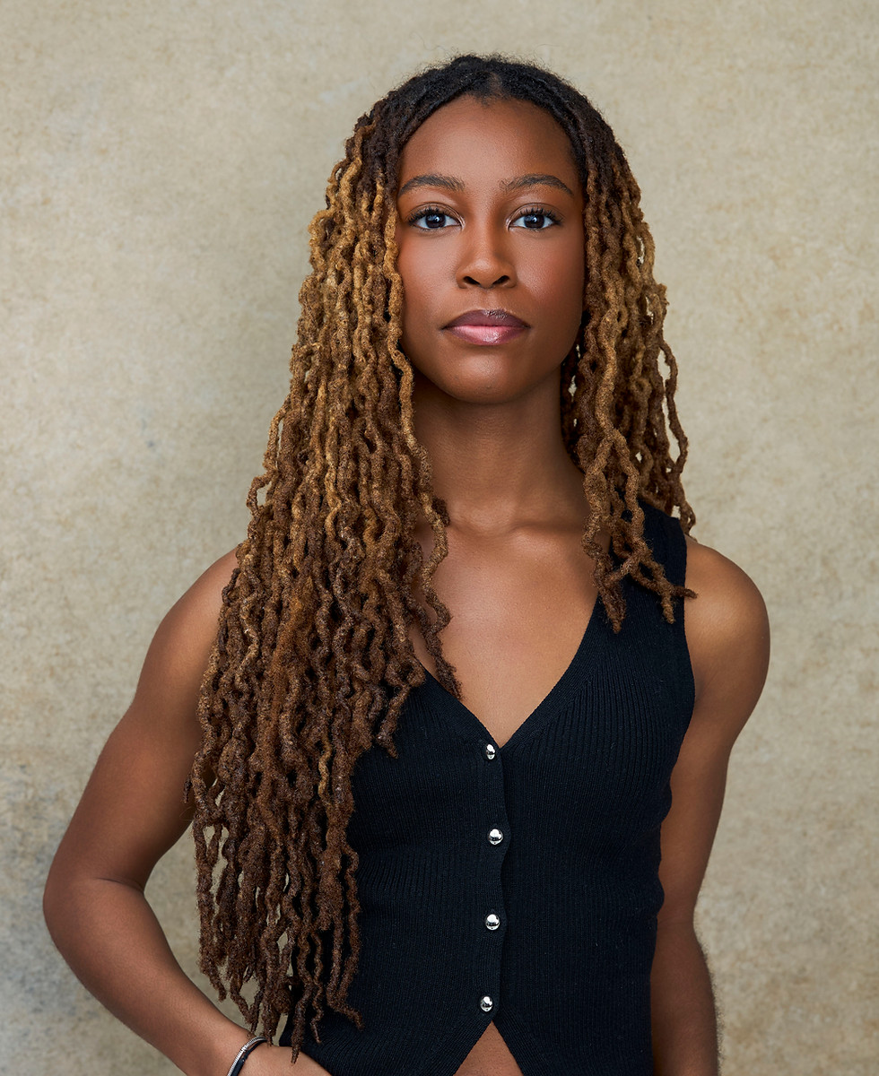 2025.12.05-Portrait-Sessions0091-Retouched 2.JPG