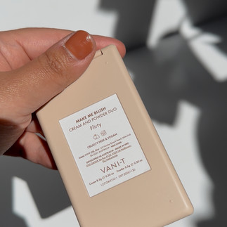 Vani-T Blush duo swatch powder and cream