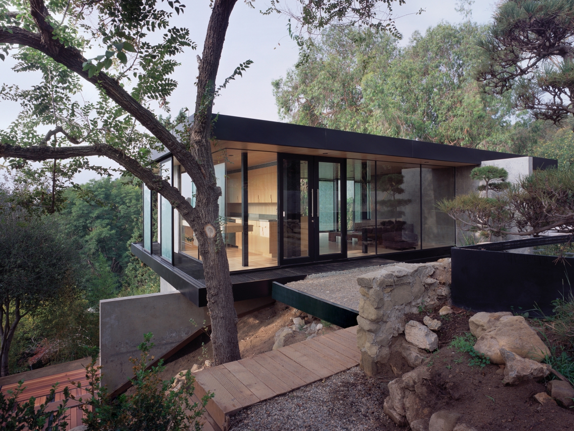 THE HILLTOP studio - design project by Marmol Radziner