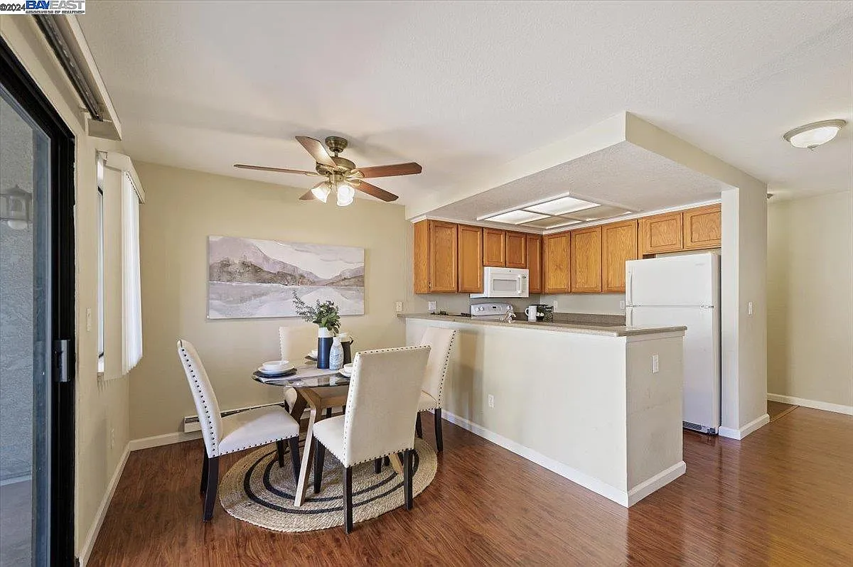 Condo in Castro Valley