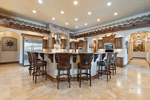 luxury homes in idaho.png