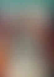 The image is the cover of a book titled "PC: 101 JOGOS INESQUECÍVEIS," which translates to "PC: 101 UNFORGETTABLE GAMES." The cover features an image of a classic personal computer setup, complete with a CRT monitor, which is showcasing a game that appears to be a first-person shooter from the early era of PC gaming. Surrounding the central computer image, there's a collage of artwork and characters from various PC games. These images represent a selection of the 101 unforgettable games that the book likely covers, reflecting the diverse and rich history of PC gaming. The title "HARPZONE 101 GAMES" is prominently displayed at the top of the cover, indicating that this book is part of the "HARPZONE" series. This series seems to document and celebrate notable games across different gaming platforms, including both consoles and personal computers. The "Editora Sampa" logo is visible in the bottom right corner, signifying the publishing company responsible for this book. The design of the cover, with its focus on a classic PC gaming setup and inclusion of game artwork, is intended to appeal to fans of PC gaming, as well as those interested in the evolution of gaming on personal computers.