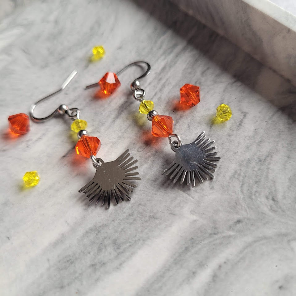 Miniature : Boucles d'oreilles en acier inoxydable, breloque rayon de soleil, perles orange et jaune