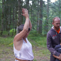 Chaman chamanisme Savoie Rhone Alpes Retraite bien-être Féminin Sacrée Guérisseuse immersion Soins thérapeute coach de vie