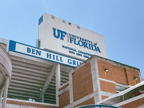 Florida Gators Secure Dominant Victory Against Tulane Green Wave in Gasparilla Bowl