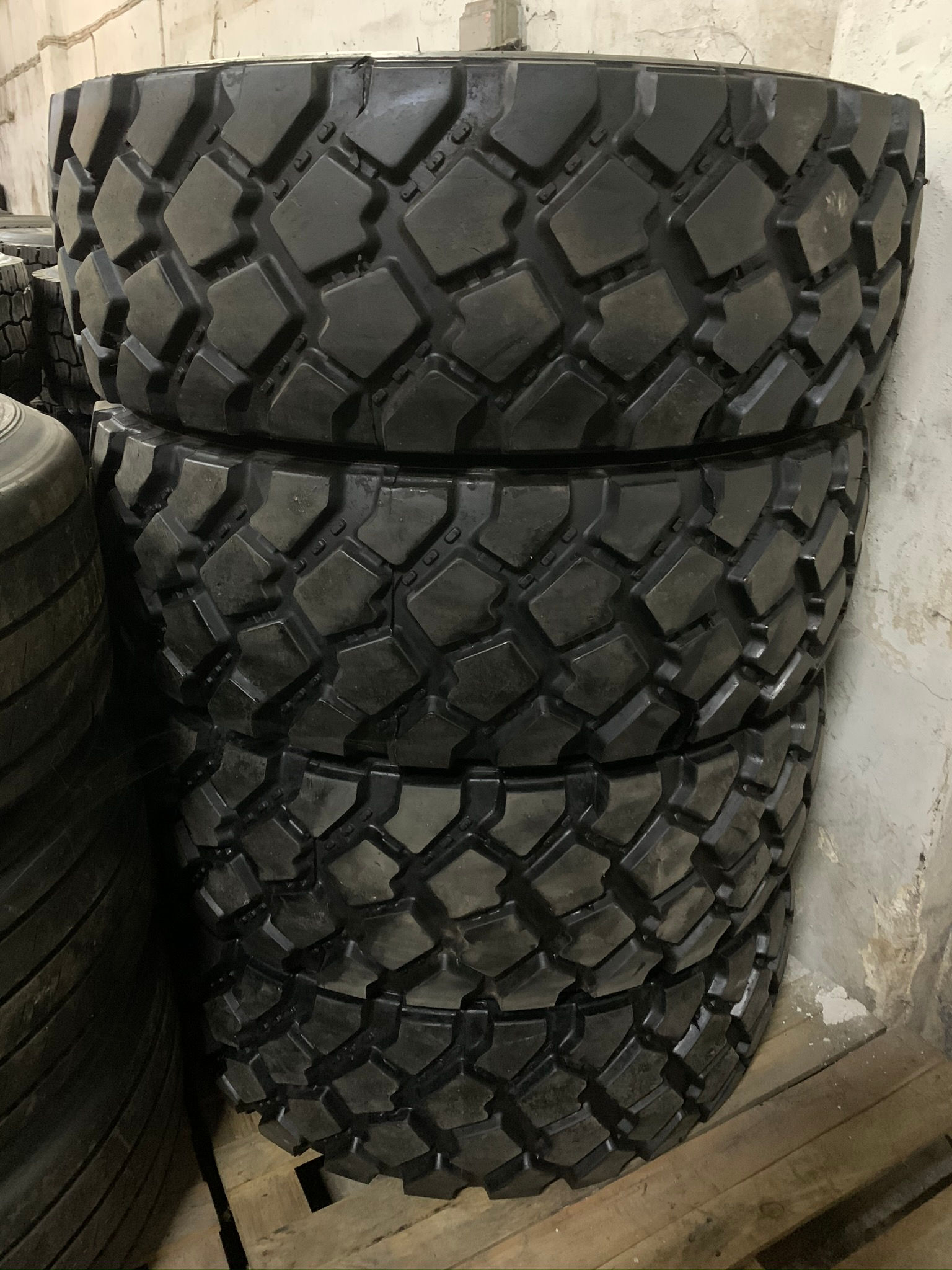 365/80R20(14,5R20) TRIAGLE TRY66