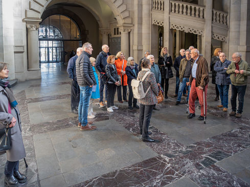 DSGN-e.V. Fotos der Führung im Rathaus Hannover - 19.04.2023