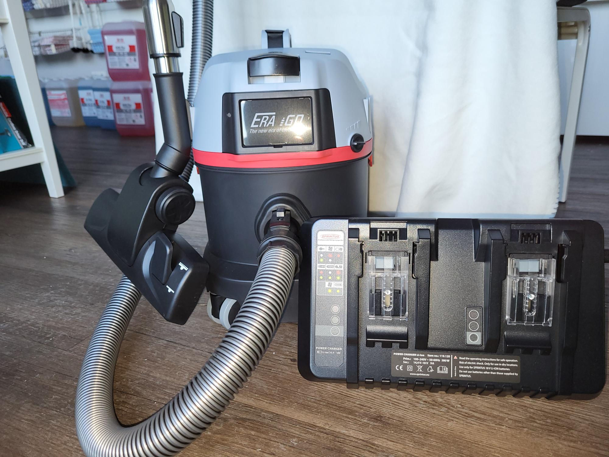 Akku-Sauger Sprintus ERA iGO + Makita Akku-Kaffeemaschine + GRATIS-Artikel