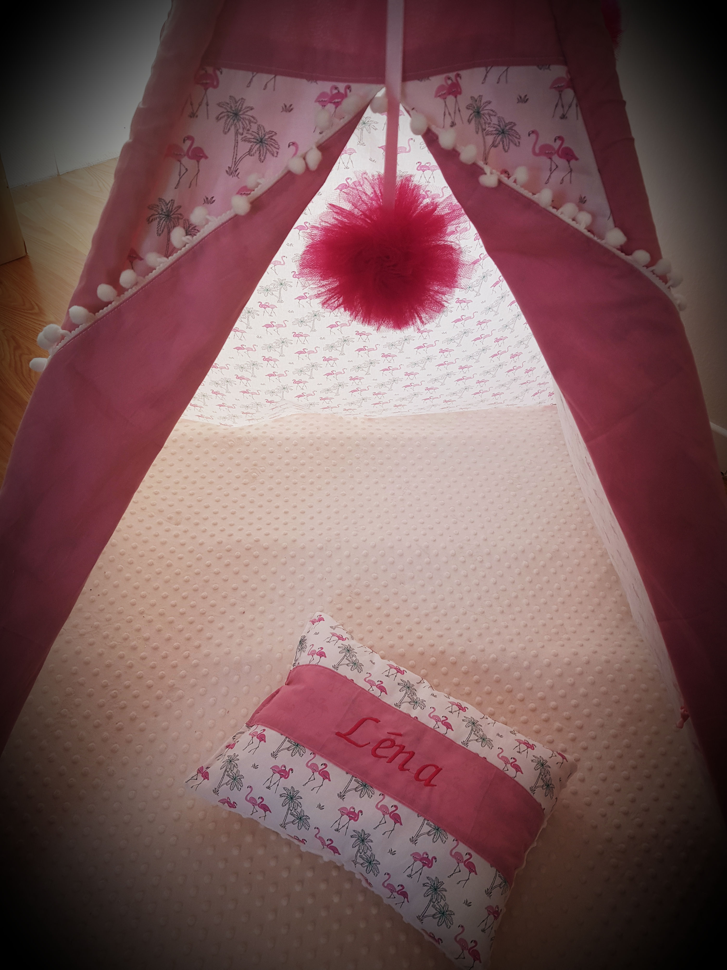 Tipi de luxe enfants avec coussin