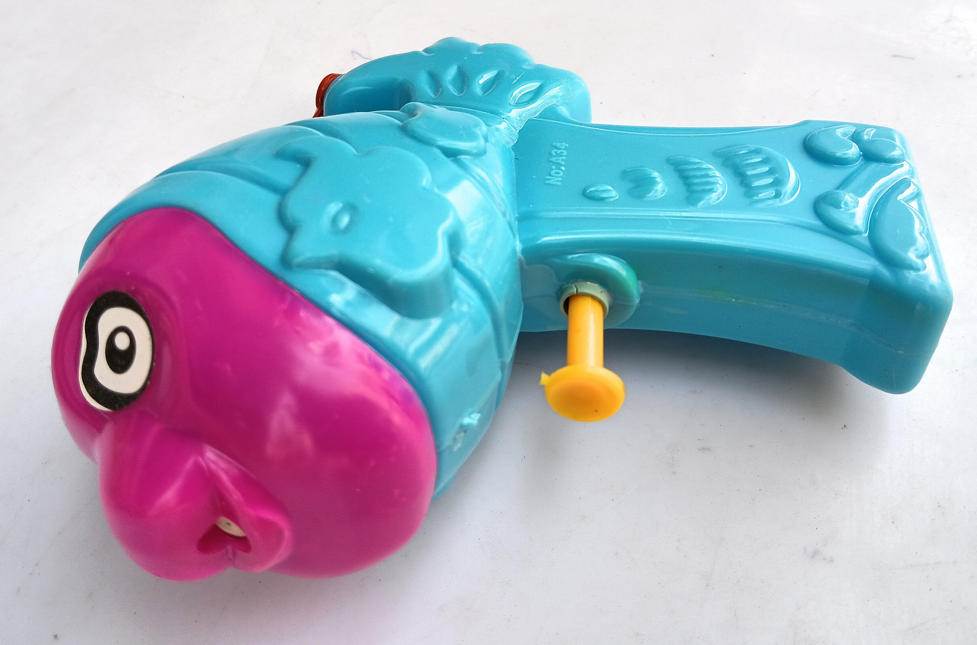 Fish Pichkari | Water pump | Pack Of 1