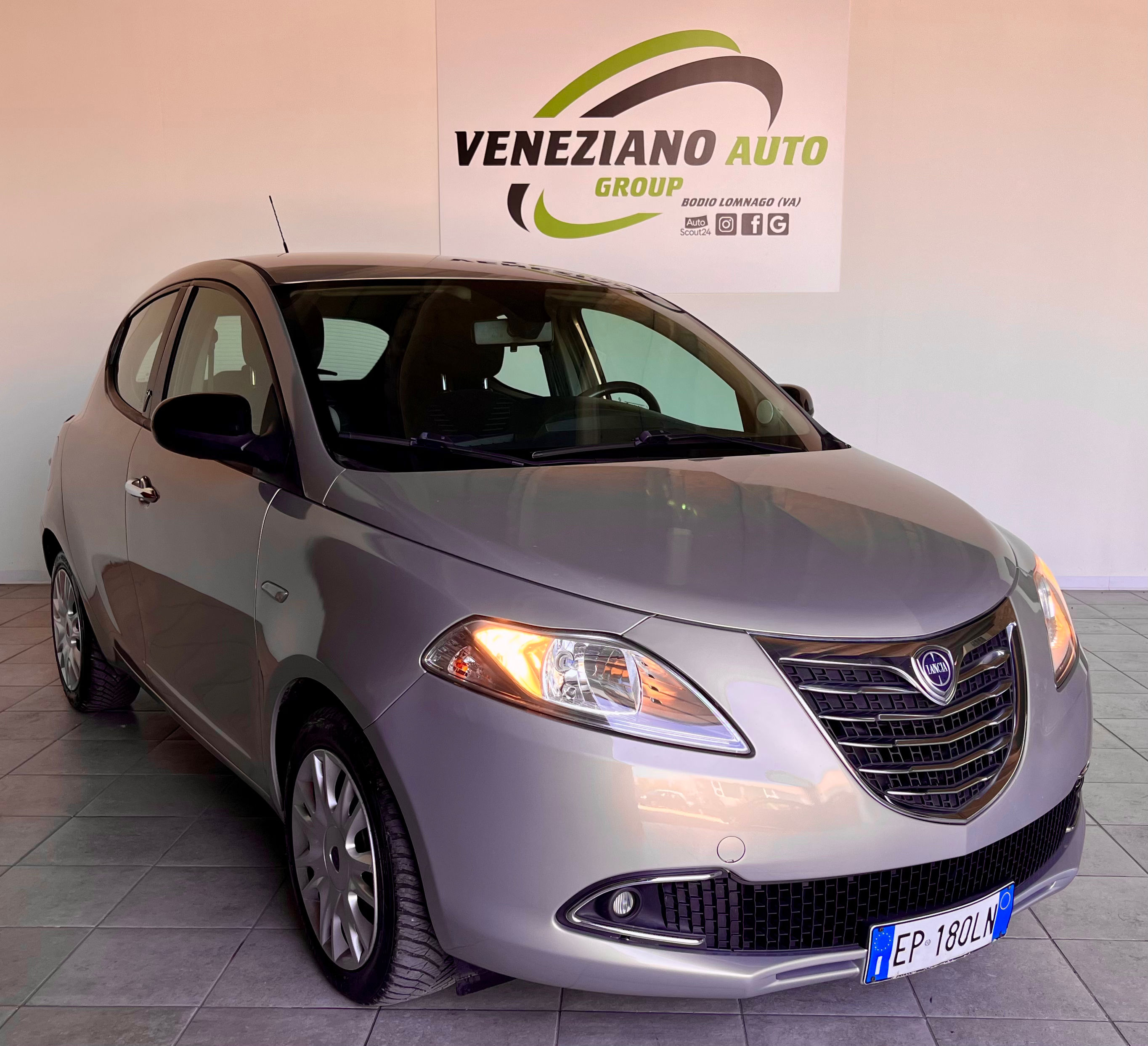 Lancia Ypsilon 1.2 69CV 5P Ses Platinum