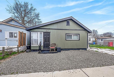 3824 roxborough new front.jpg