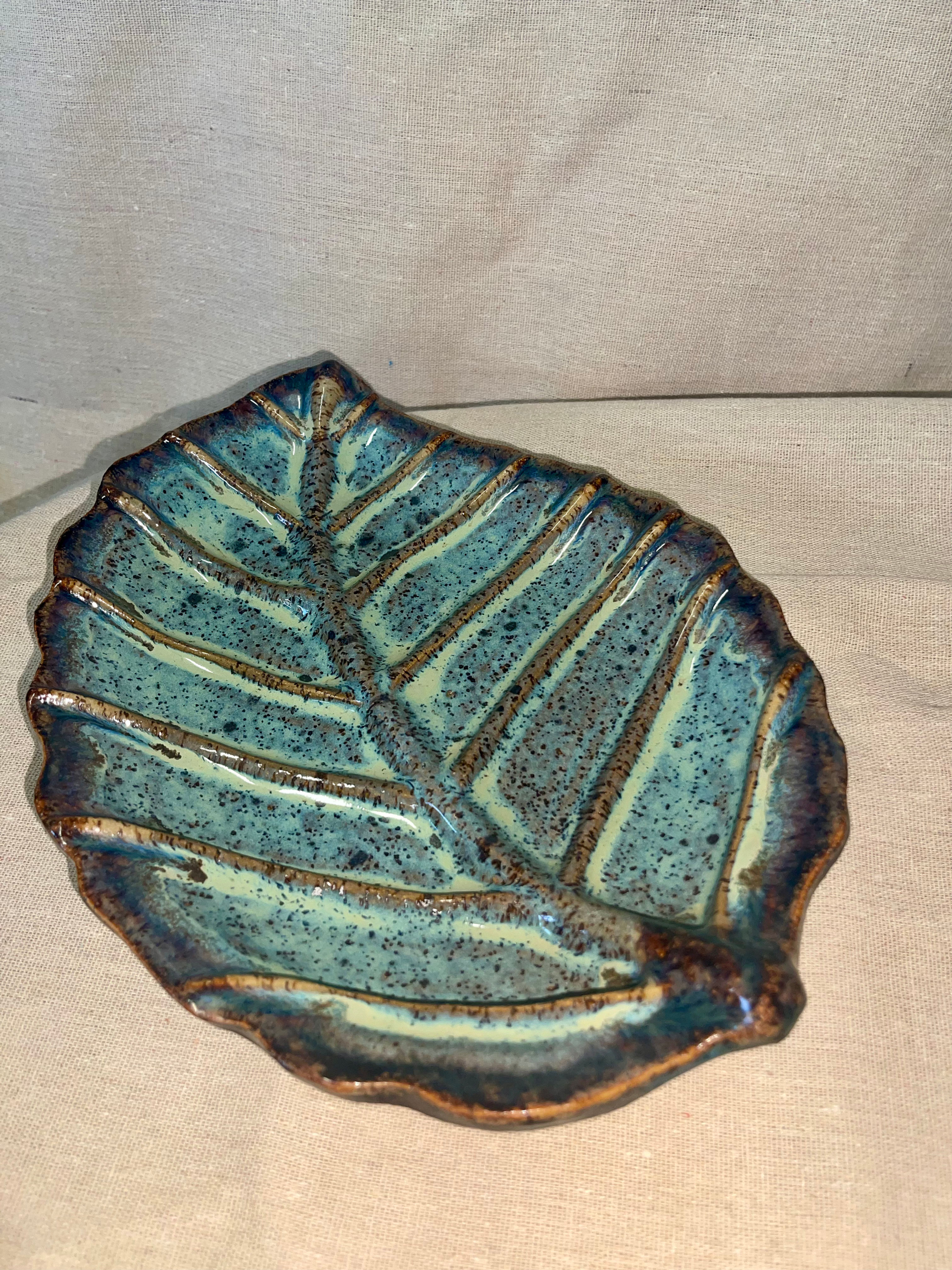 Ceramic Leaf Art (medium)