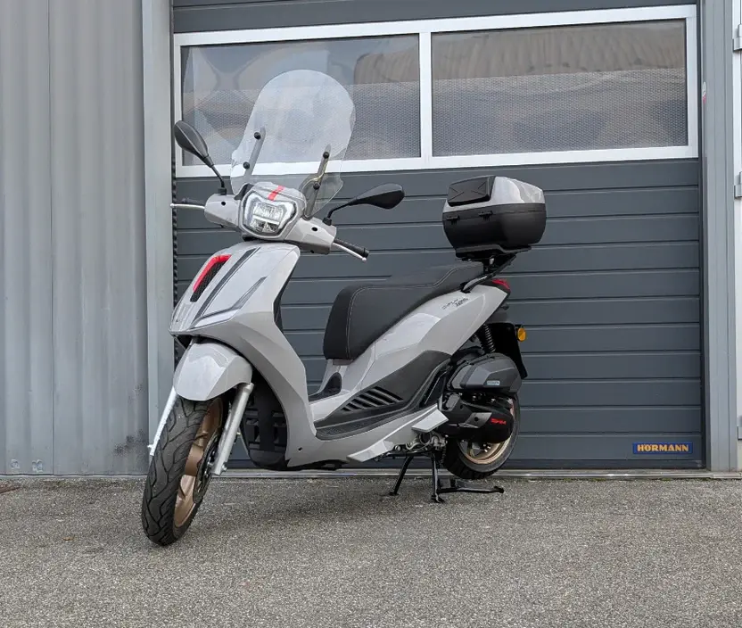 Miniatura: SWM C-FLY 125