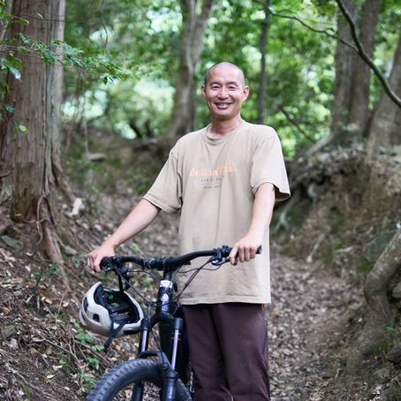 自ら掘り、走る。その喜びが放置林を最強の「遊び場」に変えていく