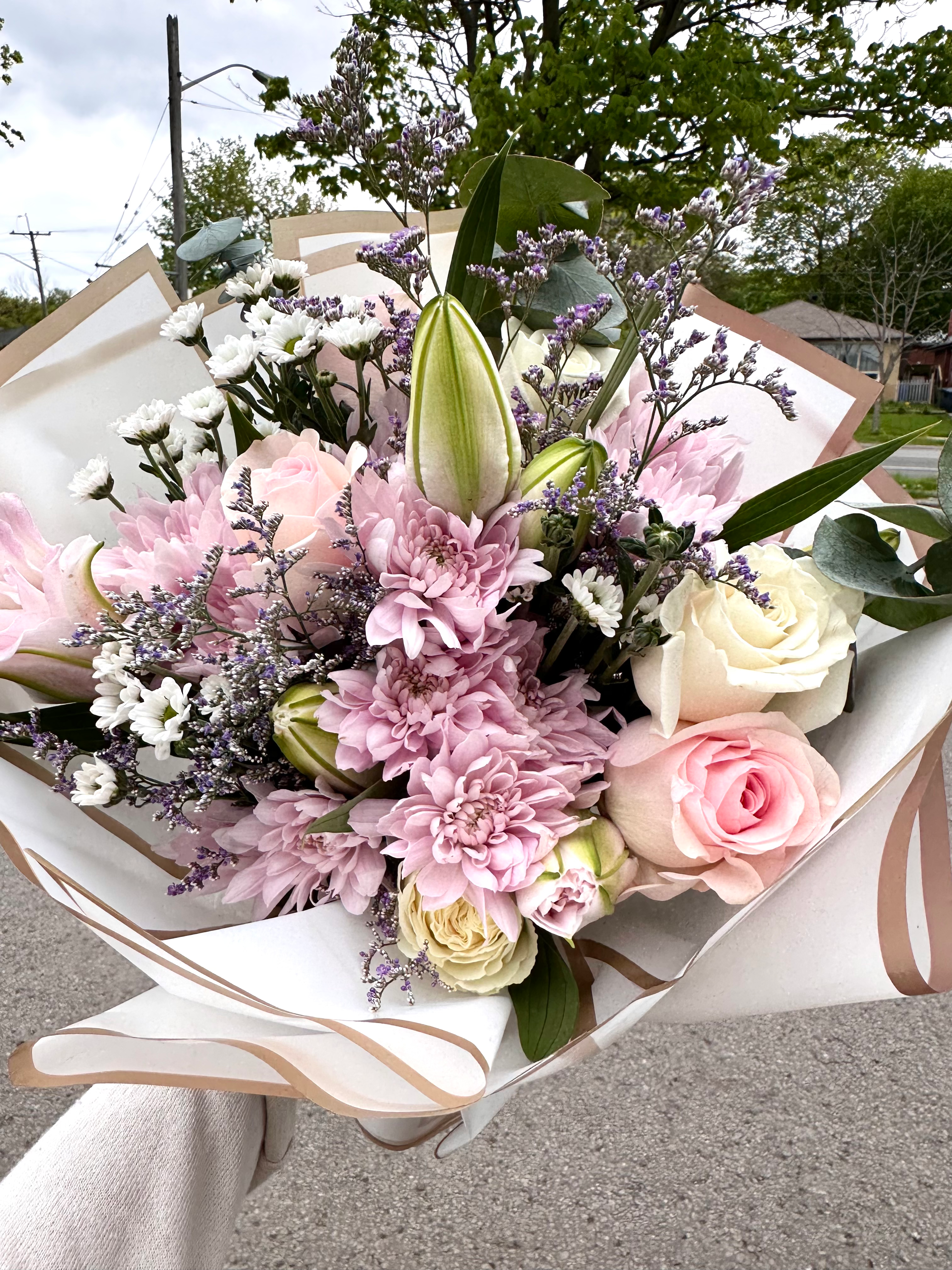 Rose Lily Pom Bouquet 