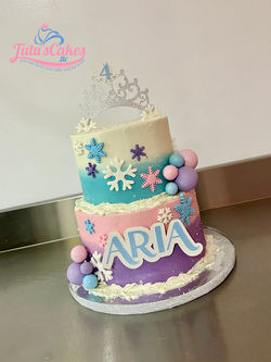 Frozen cake  (snowflakes)