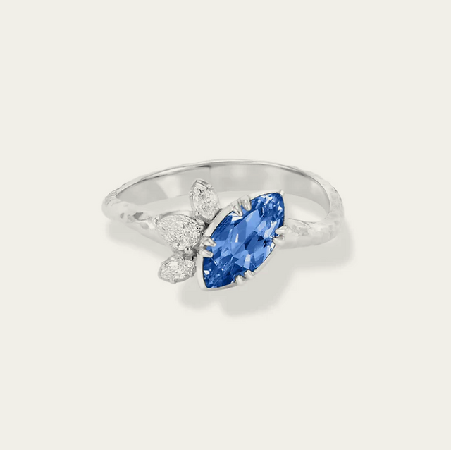 marquise sapphire engagememnt ring