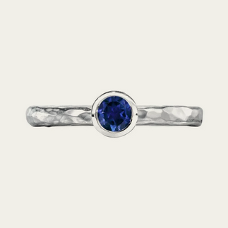 Modern sapphire solitaire ring