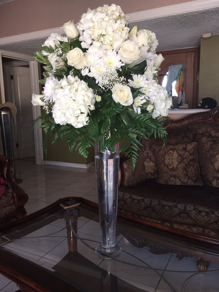 Camarillo's Flowers San Fernando Mission Blvd