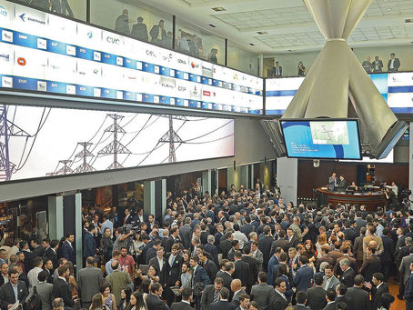 Mitificação da economia de mercado de capitais