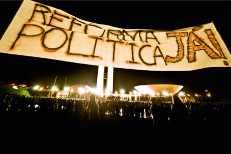 A proposta de reforma política de Aécio Neves