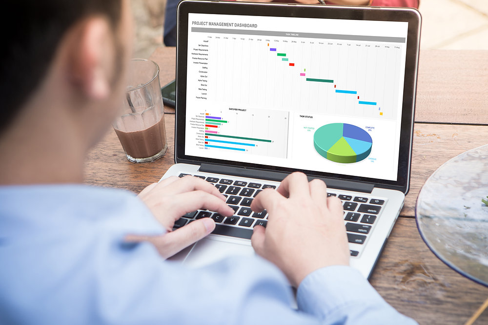 From Spreadsheets to Code – Schematiq vs. Python