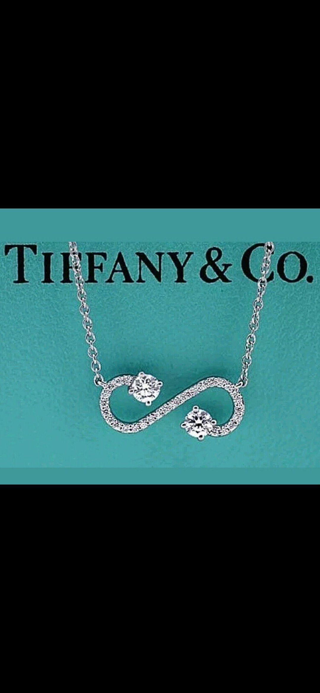 An infinity pendant — Le Lion d’Or