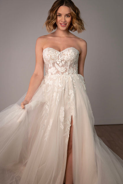 knee length dresses for ladies Lace Up Strapless Bubble Dress