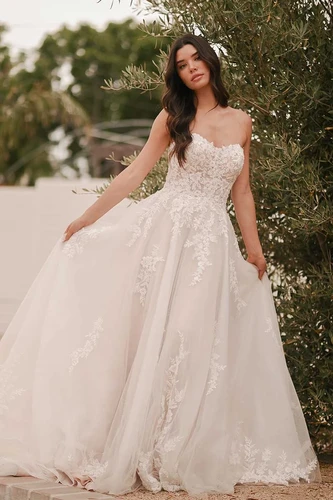 Stella York 7810 Plus Size A Line Wedding Dress SIZE 34 Wedding Belles Love Stella York Stoke on Trent