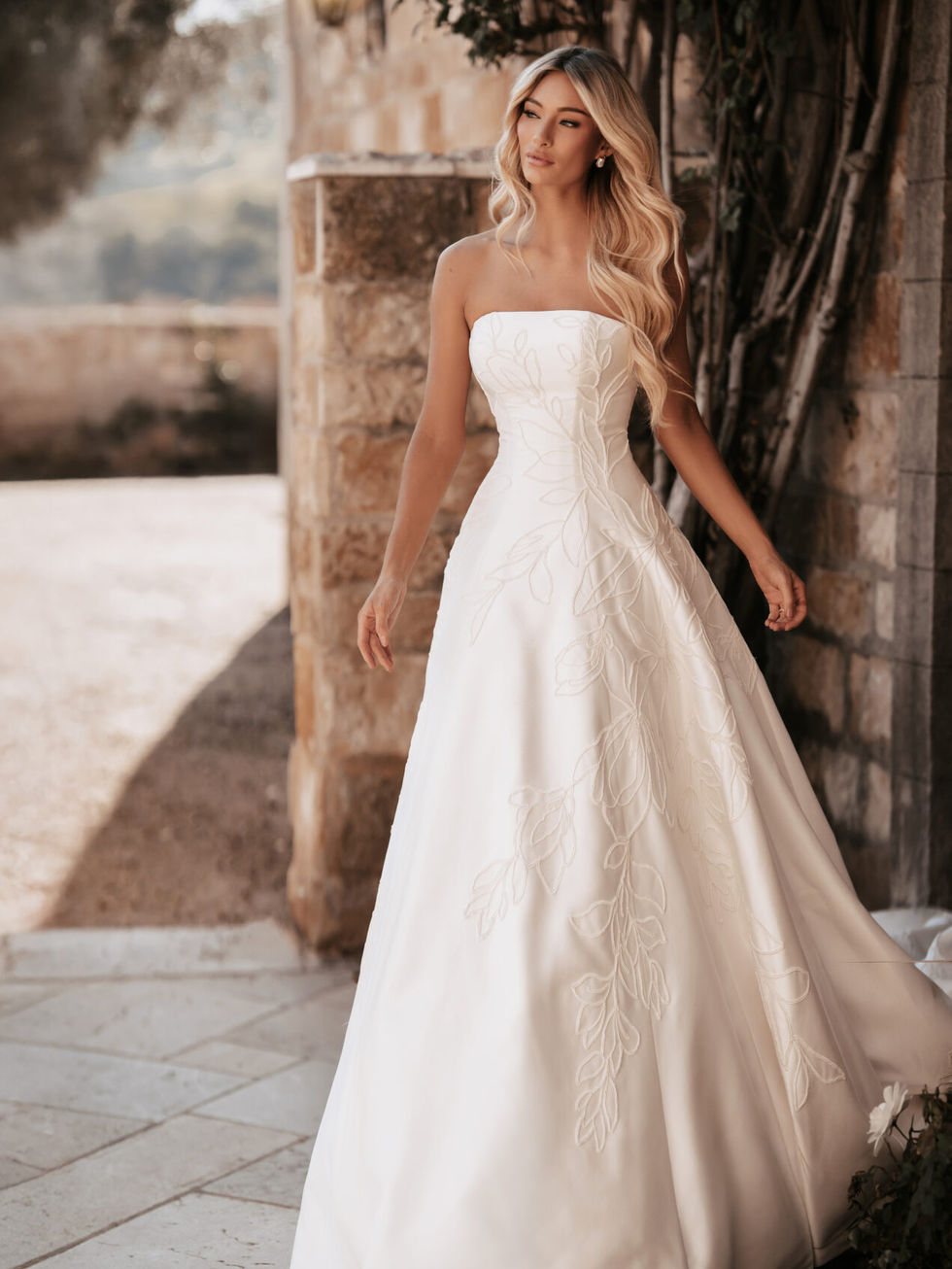 Martina Liana ML2062 ivory Brushed Mikado A Line wedding dress size 14 Wedding Belles Love Stone Staffordshire with strapless