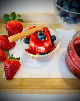 dessert maison fruits rouges et biscuit restaurant Carnoux