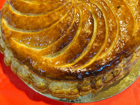 Moment de partage autour de la galette des rois