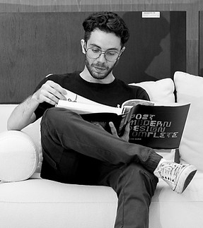 Artzzi (52)_edited.jpg