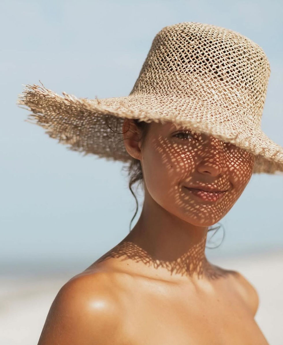 Comment prendre soin de sa peau en été ? Nos conseils pour une peau hydratée, lumineuse et protégée