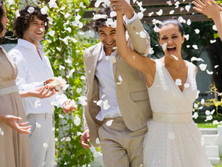 5 Tips to Keep Your Wedding Guests On Their Feet