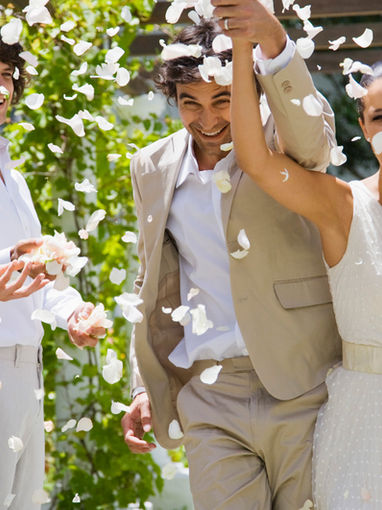 Sommerhochzeit am See oder freie Trauung im Schloss oder Park. Wir schaffen unvergessliche Momente.