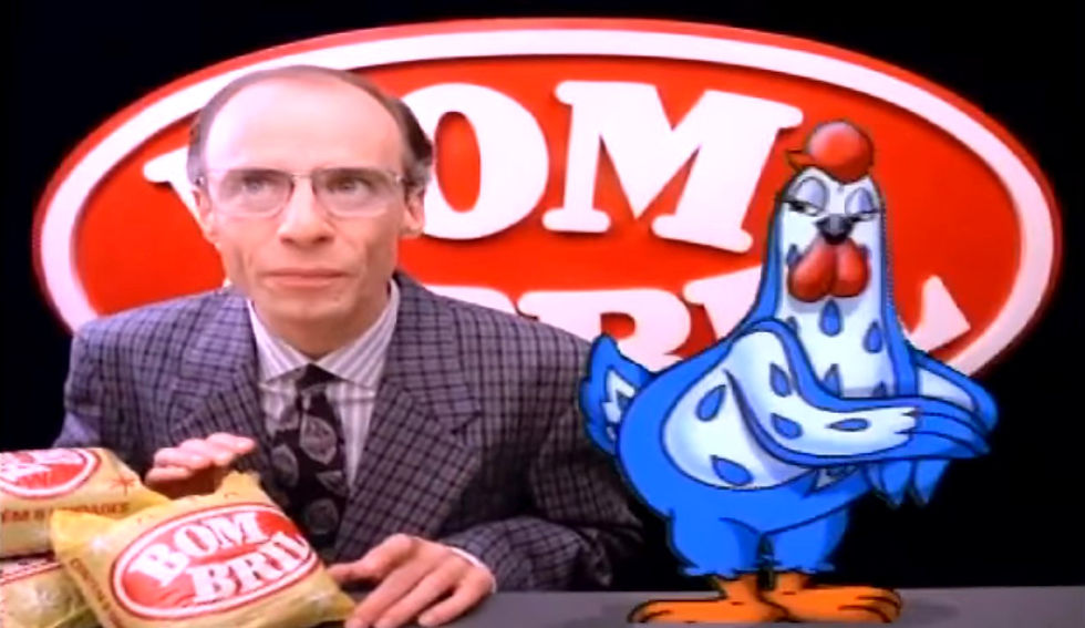 A Galinha Azul com o garoto propaganda da Bombril