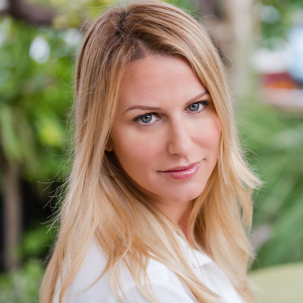 צילום מיתוג אישי למאמנים עסקיים ואישיים - תמר אלמוג