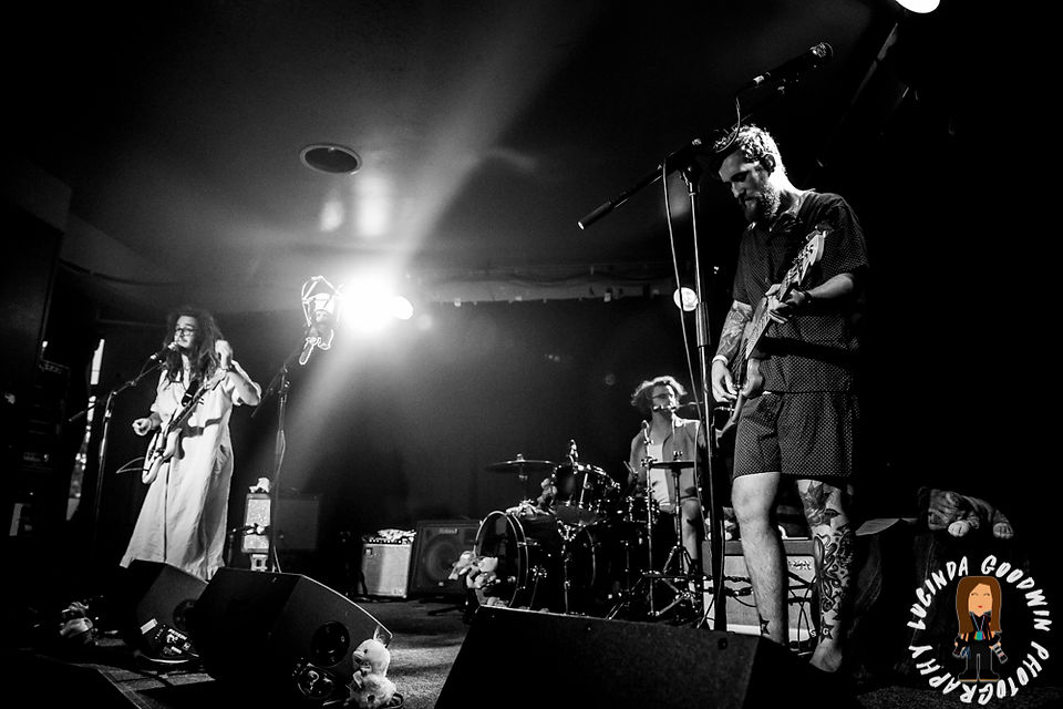 LG__20161202_00013_Dec_McKinnon_&_The_Knockabouts